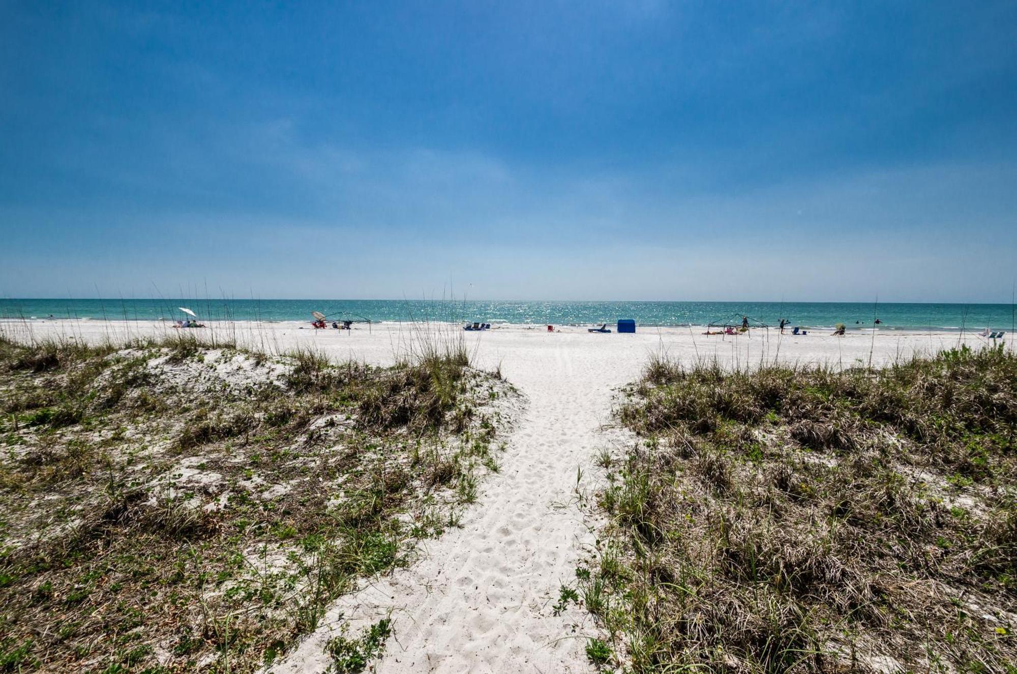 The Rose Aparthotel Clearwater Beach Exterior photo
